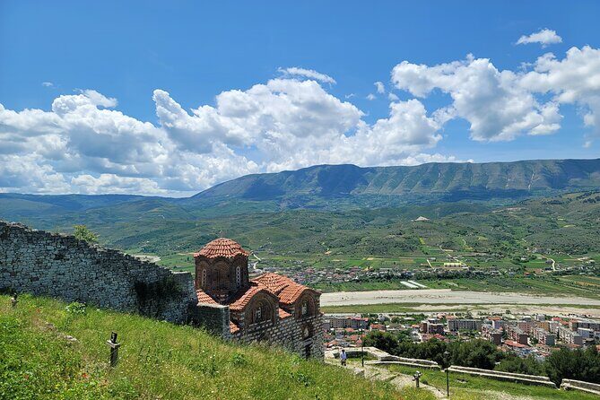Berat UNESCO Small-Group Day Tour from Tirana - Free time for lunch in Berat: use it wisely
