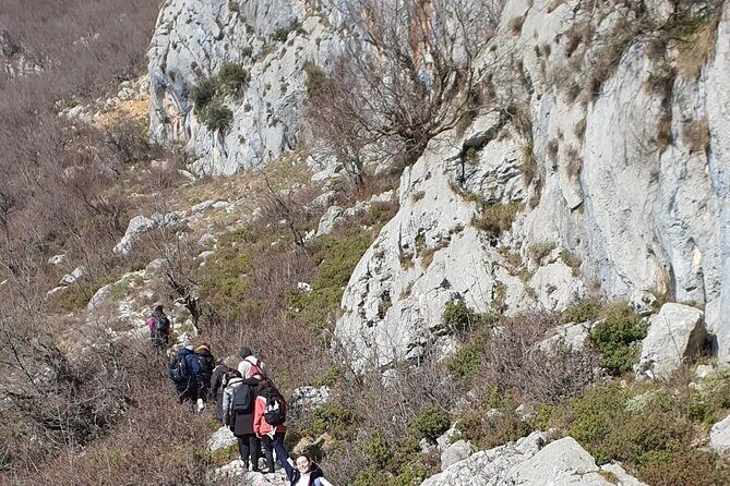 Bovilla lake Hiking Experience - Stop 1: Lake Bovilla hike (2 hours) and the payoff of a guided start