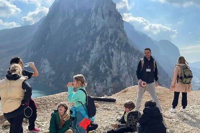 Bovilla lake Hiking Experience - Guide and transport: where the experience can be excellent or frustrating