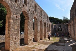 Butrint, Ksamil, Blue Eye, Lekuresi Castle. All-in-one daytrip. - How the Day Runs: Pickup, Timing, and Keeping Your Expectations