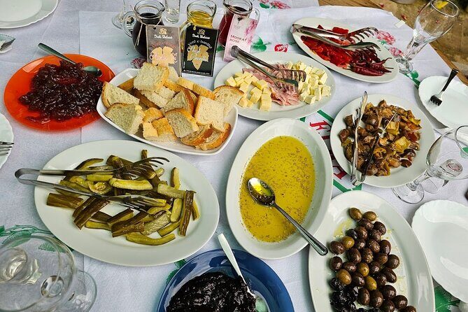 Experience Blue Eye , Lekuresi Castle and Taste Traditional Albanian Wine - Timing, group size, and the private-tour question
