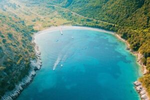 Into the Blue :Adventure Along the Beaches of Saranda Boat Trip - The Boat Day Itinerary: From Krorez Bay to the Best Swim Time