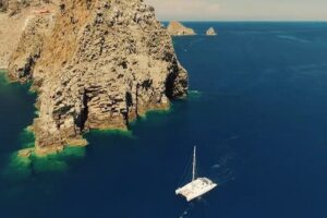 Saranda Catamaran VIP to Krorez and Kakome Beach with Lunch - Getting to Limion Port and the 9:30 departure
