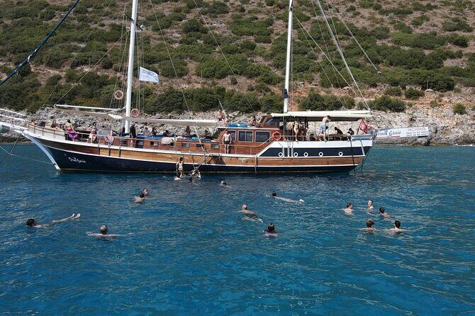 Saranda Prince Ennio-Daily Yacht Tour - Meeting point and the no-fuss flow back to Sarandë