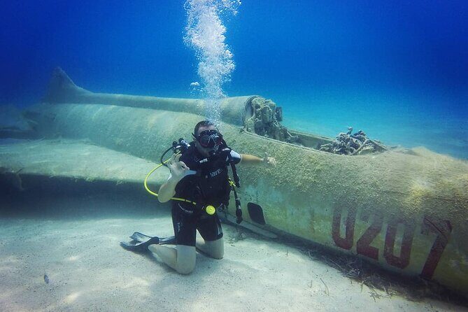 Scuba Diving in MIG-21 wreck - Your 30 Minutes of Instruction: Safety First, But Not Rigid