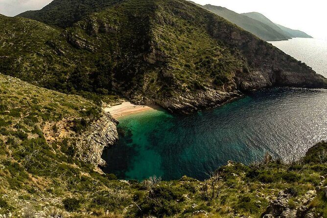Speed Boat Tour to Secret Beaches - The boat ride: thrilling for some, bumpy for others