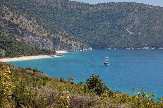 Visit Kroreza Beach by Boat - Krorezë Beach and the Boat: Why This Is the Point